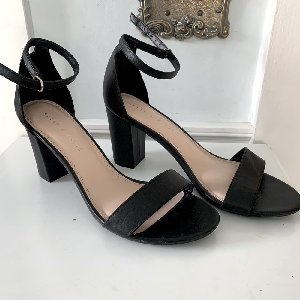 Kelly & Katie Hailee Sandal Heel | Black Block Heel | Size 10 | Barely Worn
